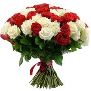 Red and white bouquet of roses