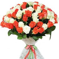 101 rose in a bouquet