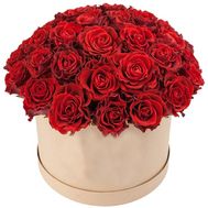 Чарующие розы в коробке