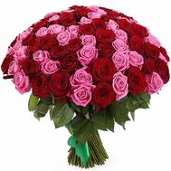 An elegant bouquet of 101 roses