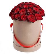 Коробка красных роз