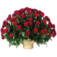 Корзина цветов из 75 роз