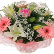 Букет из 1 розы, 3 гербер и 1 лилии