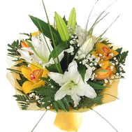 Букет цветов из 5 орхидей и 2 лилий