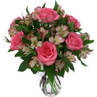 Букет из 7 роз и 8 альстромерий