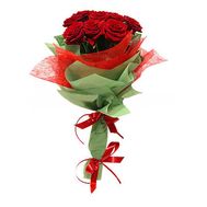 9 роз с оформлением