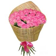 35 розовых роз