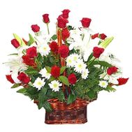 Basket of flowers made of 19 roses, 9 chrysanthemums and 3 lilies