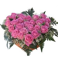 heart of 27 pink roses