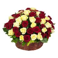 Корзина цветов из 51 розы