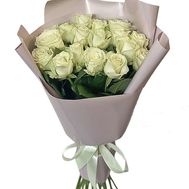 17 white roses