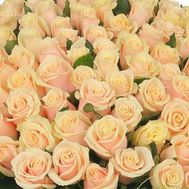 Щоб вибрати кількість троянд натисніть на фото