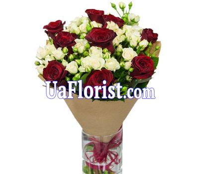 Букет из обычных и кустовых роз Букет из обычных и кустовых роз