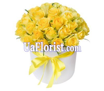 Yellow roses in the box