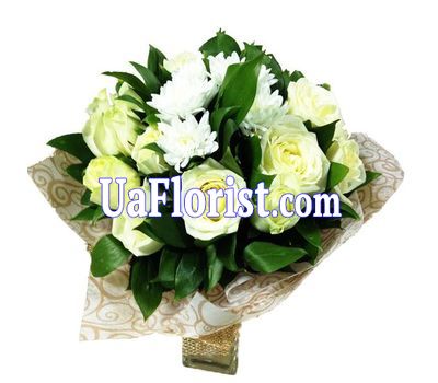 Bouquet of 16 roses and 1 chrysanthemum Bouquet of 16 roses and 1 chrysanthemum