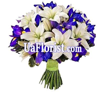 A bunch of 16 irises and 5 lilies A bunch of 16 irises and 5 lilies