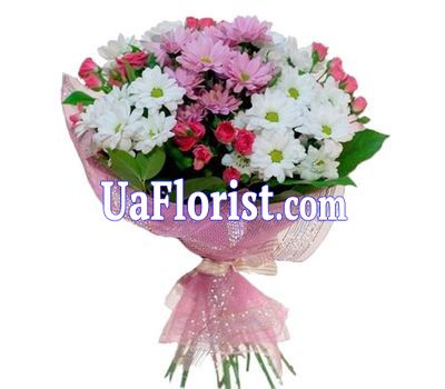 Букет из 4 кустовых роз и 5 хризантем Букет из 4 кустовых роз и 5 хризантем