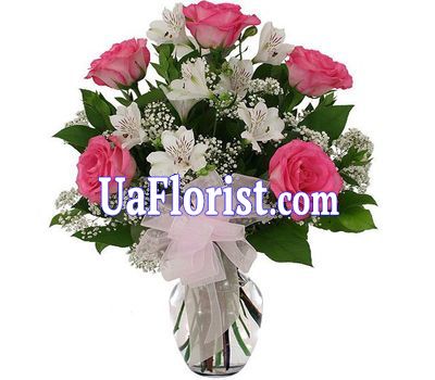 Букет квітів з 5 троянд і 4 альстромерій