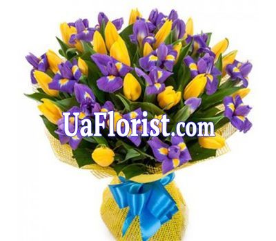Букет із 26 тюльпанів і 19 ірисів Букет із 26 тюльпанів і 19 ірисів
