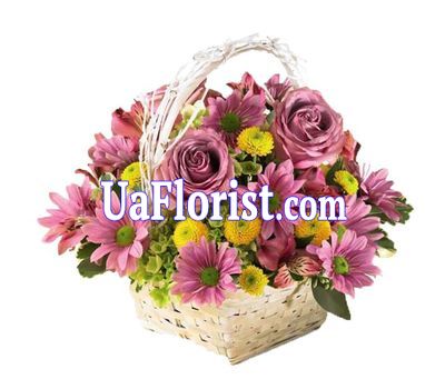 Basket of flowers from 7 alstroemerias, 7 chrysanthemums and 3 roses Basket of flowers from 7 alstroemerias, 7 chrysanthemums and 3 roses